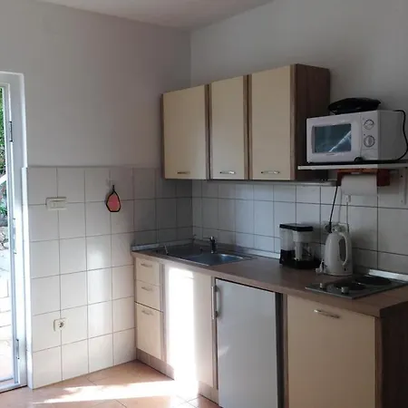 Sleeps 2 Air Con Wifi Appartamento *